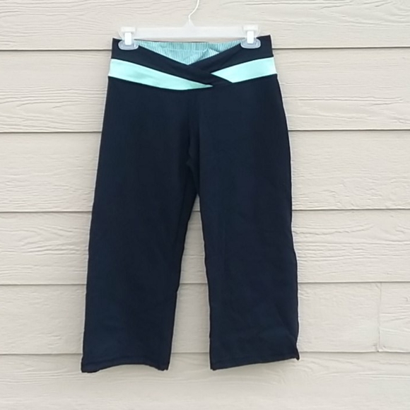 Lululemon capris - Picture 3 of 8